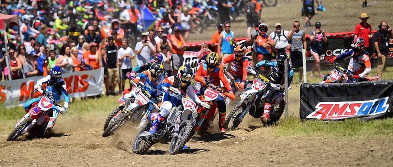 Top-quality Synthetic Motor Oils, Shock Fluids and Chain Lube for Dirt Bikes